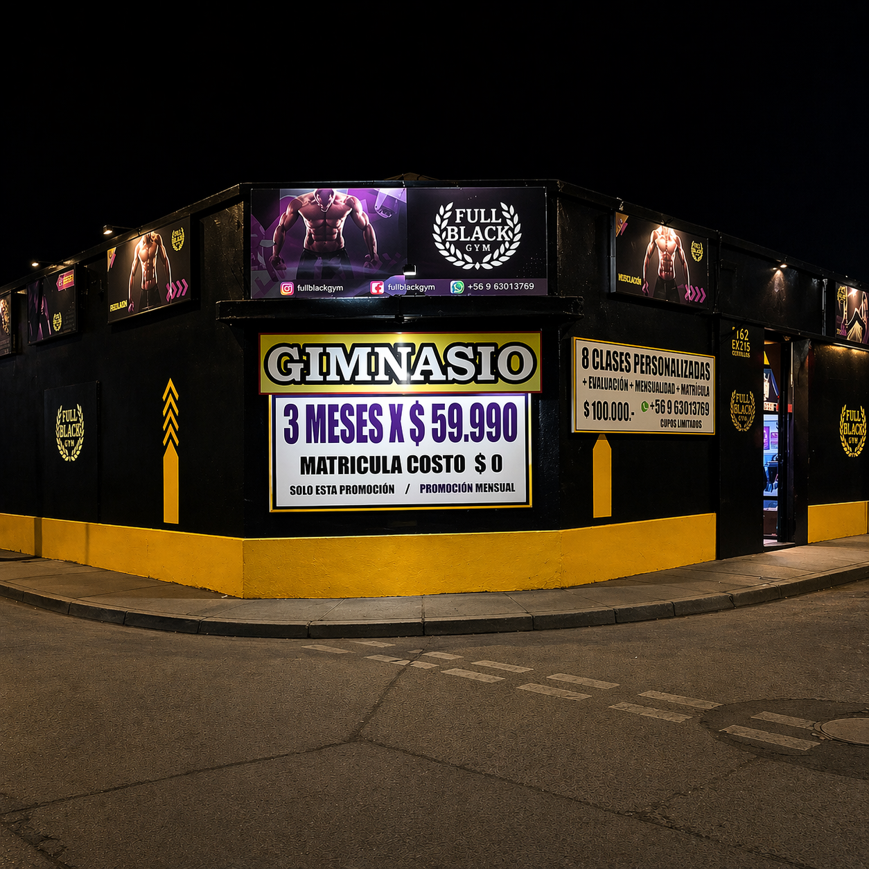 Fachada Full Black Gym de noche